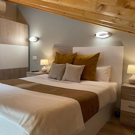 Apartamentos Aranda - Atico Duero اراندا دي دويرو المظهر الخارجي الصورة