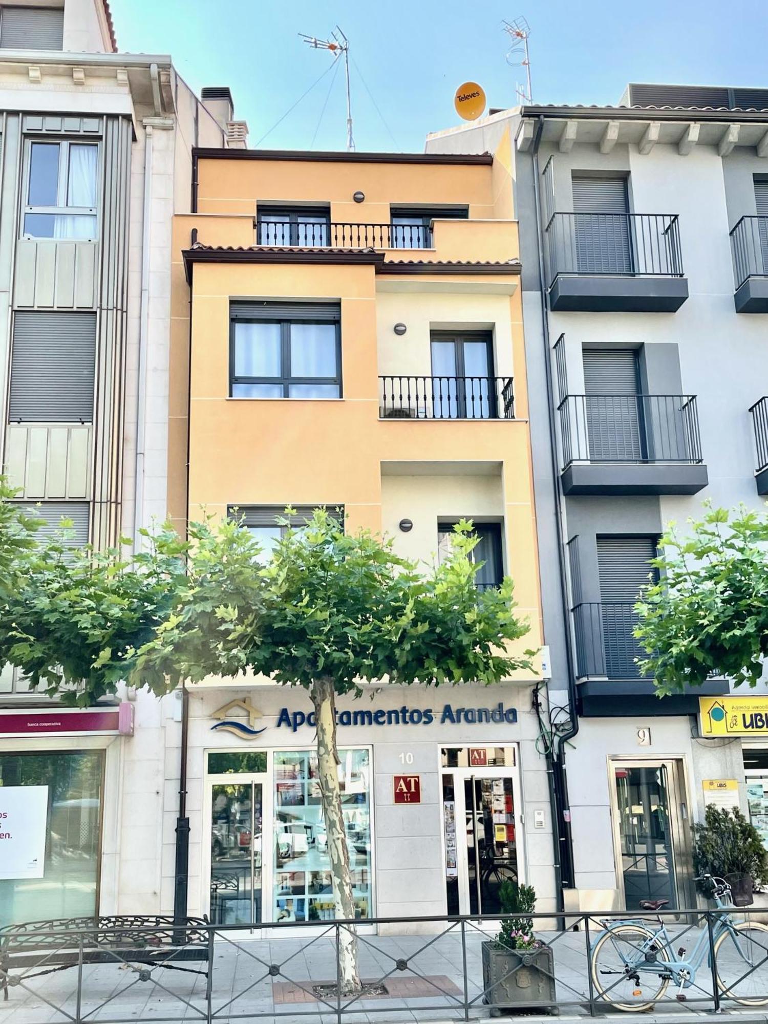 Apartamentos Aranda - Atico Duero اراندا دي دويرو المظهر الخارجي الصورة