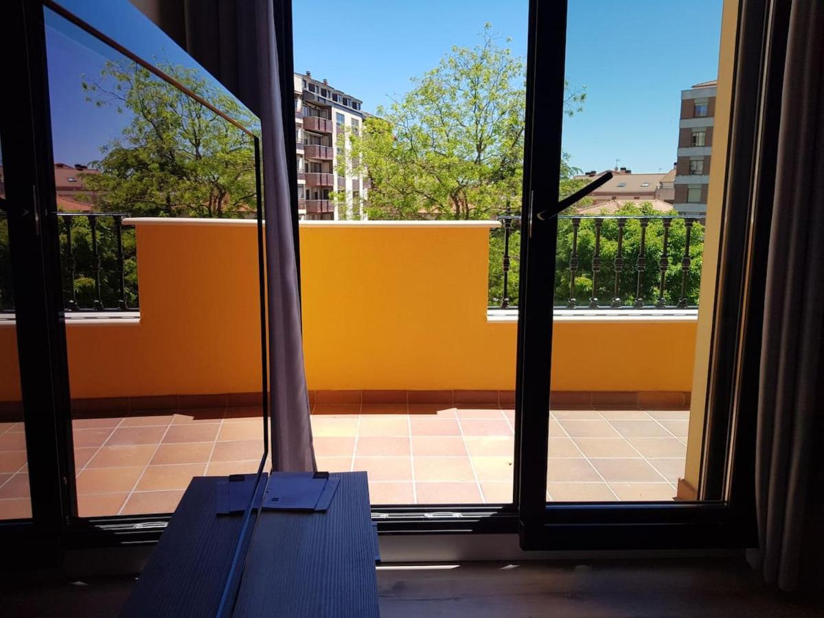Apartamentos Aranda - Atico Duero اراندا دي دويرو المظهر الخارجي الصورة